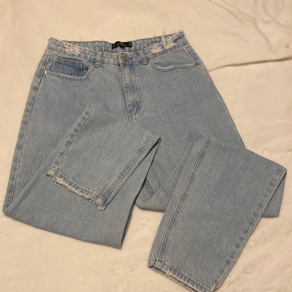 High rise mom jeans US size 8